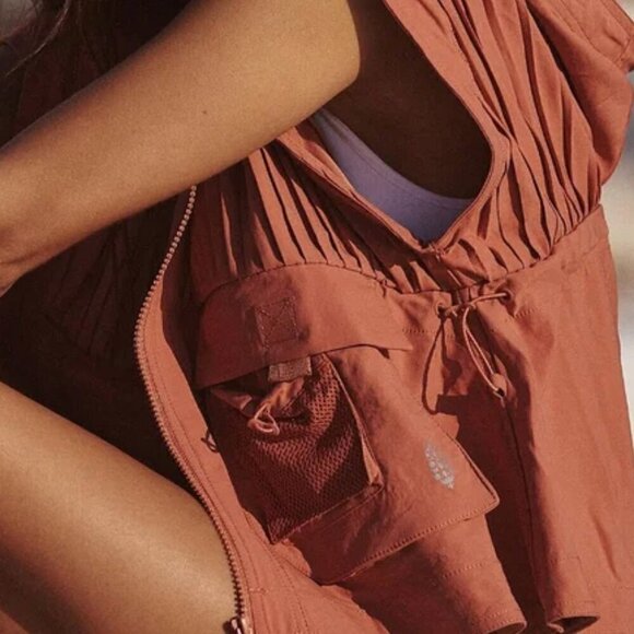 NWOT Free People Movement Pleaty Please Hooded Hiking Vest - Picture 5 of 8
